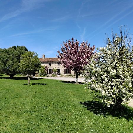 Le Moulin Du Fresne, Chambres D'Hotes Gourgé المظهر الخارجي الصورة
